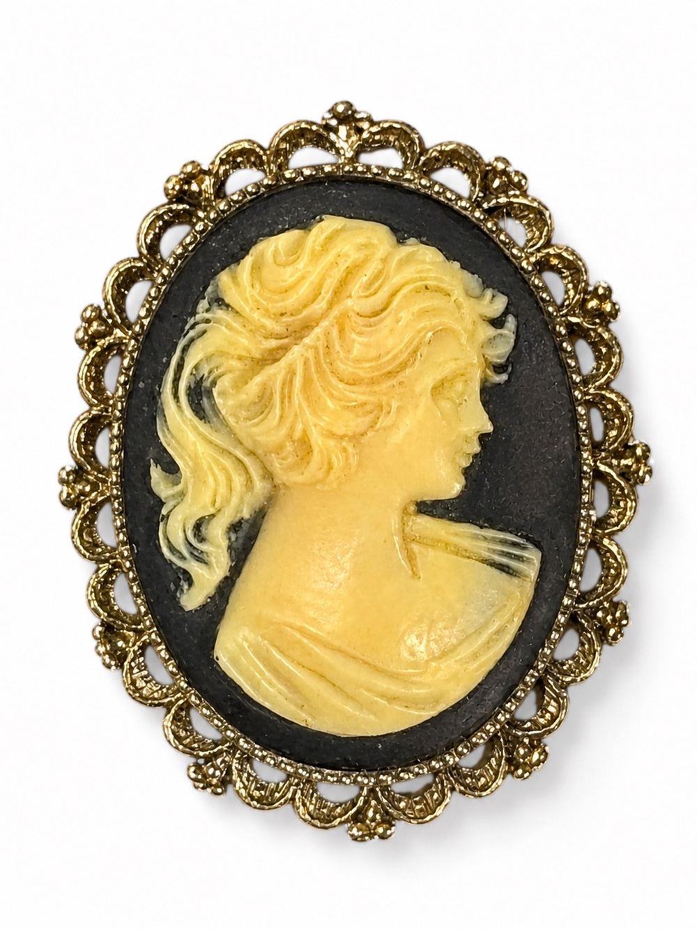 Beautiful Resin Black Ivory Cameo Gold tone Brooch Pin Gerry's Vintage 1-7/8"